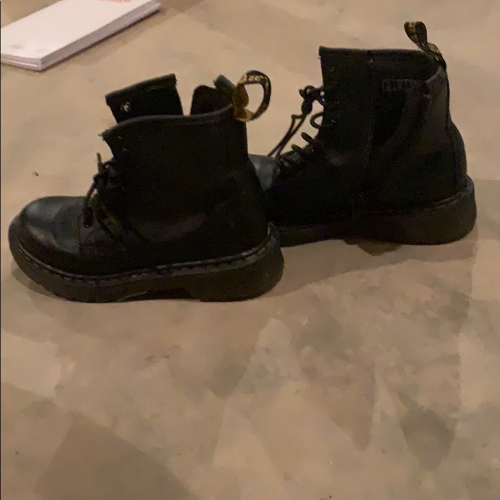 Kids black Dr. Martens
